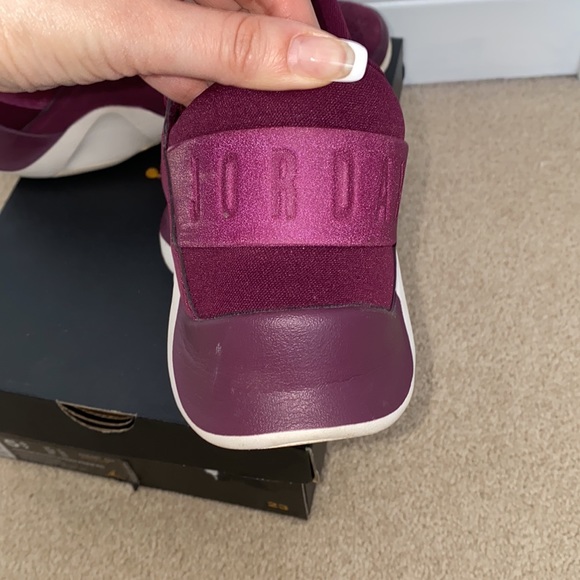 Jorden shoes - Picture 3 of 4